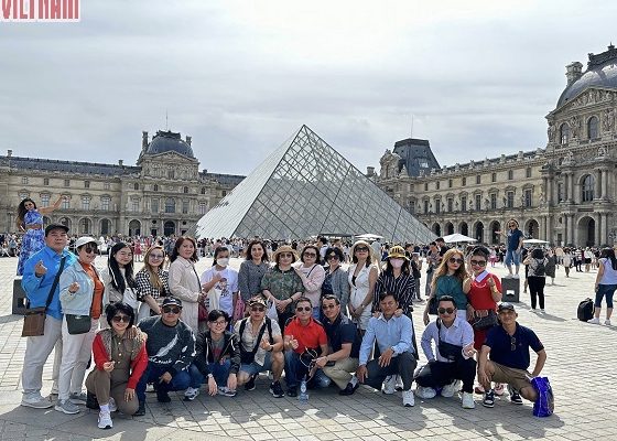 Tour Châu Âu — Ý, Vatican, Thụy Sĩ, Pháp — ảnh 1