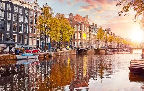 Tour Châu Âu — Brussels, Amsterdam, Frankfurt, Nhà thờ Đức Bà Luxembourg, Paris — ảnh 5