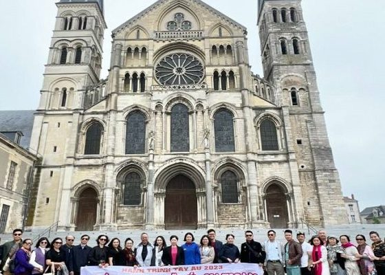 Tour Châu Âu — Pháp, Ý, Thụy Sĩ, Vatican 10N9Đ — ảnh 1