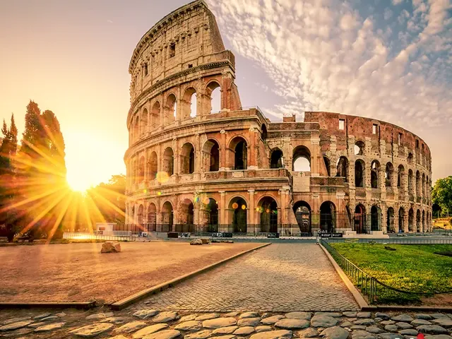 Tour Châu Âu — Pháp, Thụy Sĩ, Ý, Milan, Rome, Pisa, Lucerne, Vatican, Colmar, Paris — ảnh 6