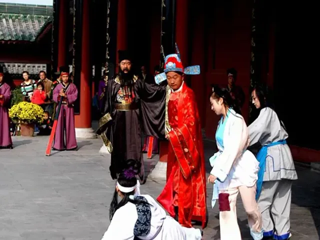 Tour Trung Quốc — Vũ Hán, Tây An, Trung Quốc, Thiếu lâm Tự, Phủ Khai Phong — ảnh 2