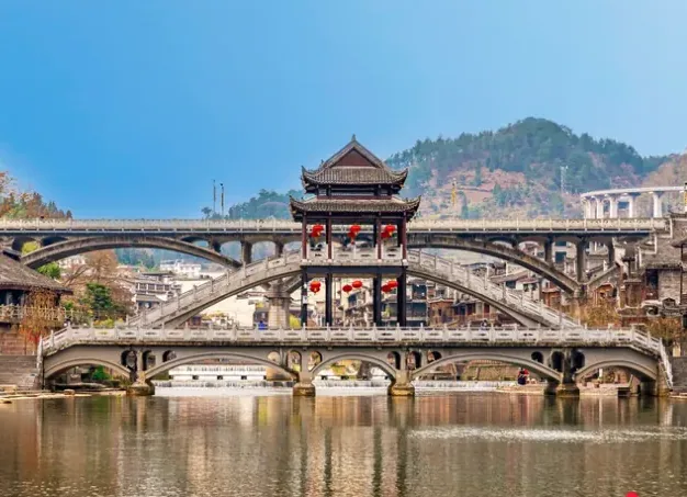 Tour Trung Quốc — Trương Gia Giới, Thành Cổ Phượng Hoàng, Trung Quốc — ảnh 2