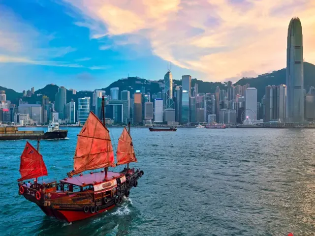 Tour Hongkong — Hồng Kông, Disneyland, Thiền Viện Chí Liên, Tòa nhà Sky 100 — ảnh 1