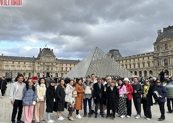 Tour Châu Âu — Pháp, Bỉ, Hà Lan, Đức — ảnh 1