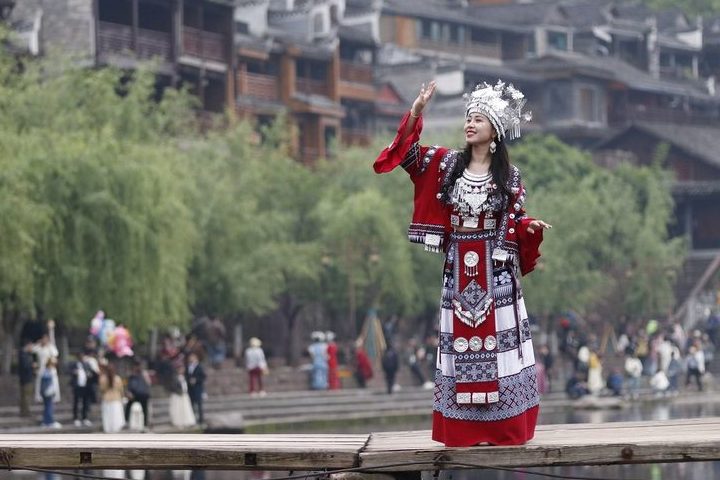 Tour Trung Quốc — Trường Sa, Phượng Hoàng Cố Trấn, Miêu Trại Mặc Nhung, Trương Gia Giới, Thiên Môn Sơn — ảnh 4