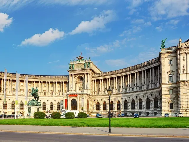Tour Châu Âu — Pháp, Munich, Salzburg, Lucerne, Vienna, Prague, Hallstatt, Paris, Dijon — ảnh 6