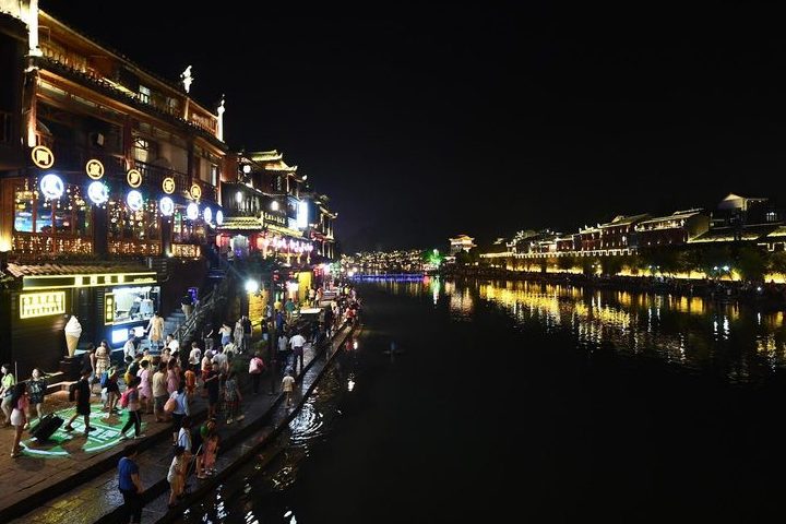 Tour Trung Quốc — Ân Thi, Phượng Hoàng Cổ Trấn, Trương Gia Giới — ảnh 6
