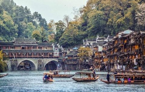 Tour Trung Quốc — Ân Thi, Phượng Hoàng Cổ Trấn, Trương Gia Giới — ảnh 3