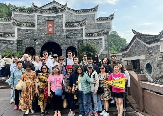 Tour Trung Quốc — Trường Sa, Phượng Hoàng Cổ Trấn, Hồ Bảo Phong, Trương Gia Giới — ảnh 1