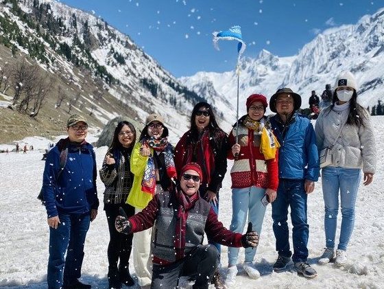 Kashmir · Delhi · Sonamarg · Gulmarg