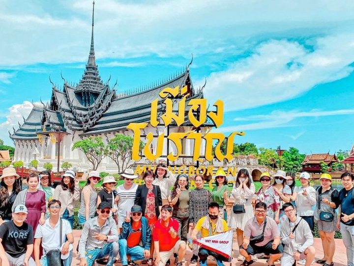Tour Thái Lan — Bangkok, Chùa Bình Minh, Công Viên Khủng Long, 747 Boeing — ảnh 1